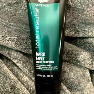 Matrix total results dark envy color obsessed red neutralization mask.